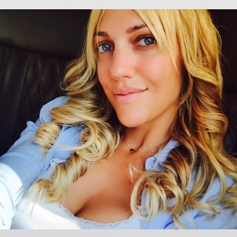 Meryem Uzerli makyajsız pozunu paylaştı!