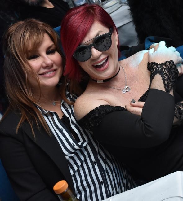 Müzik yapımcısı Polat Yağcı, yeni yaşını ünlü sanatçılarla kutladı