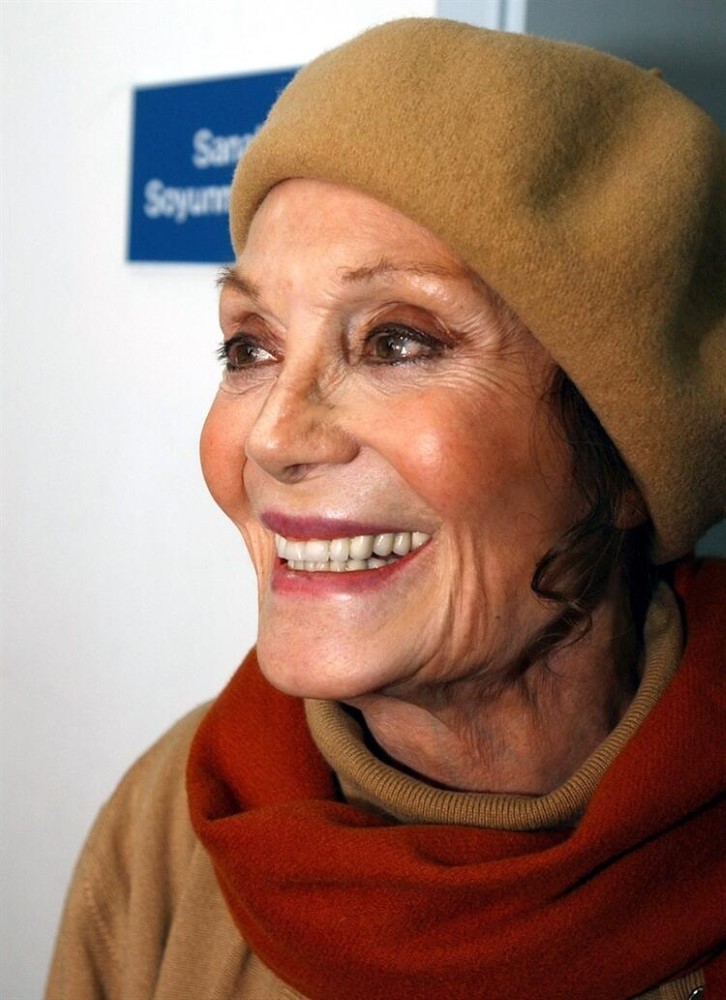 Yıldız Kenter�in ölümü yasa boğdu! "Türk tiyatrosu Yıldız Kenter�in ölümü yasa boğdu! "Türk tiyatrosu