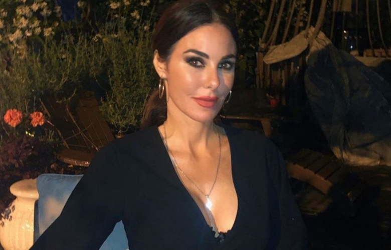 Defne Samyeli paylaşımıyla olay oldu!