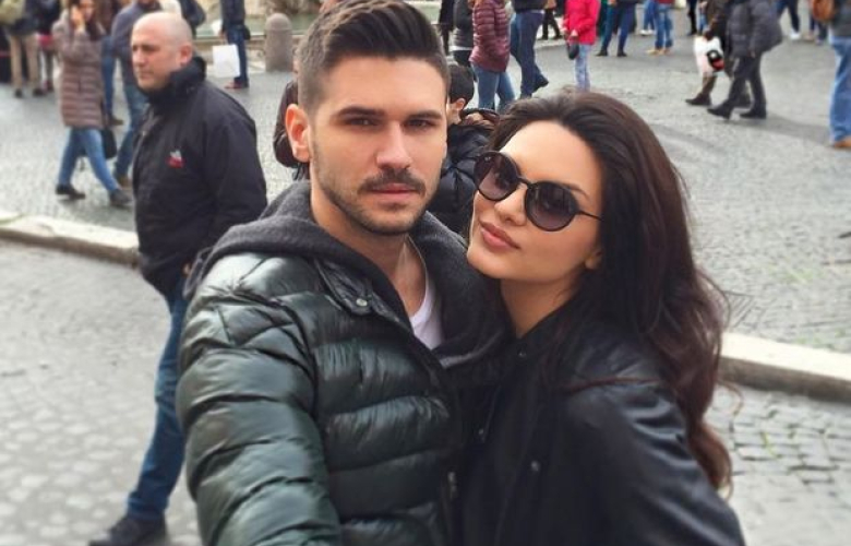 Sevgililer sahurda buluştu