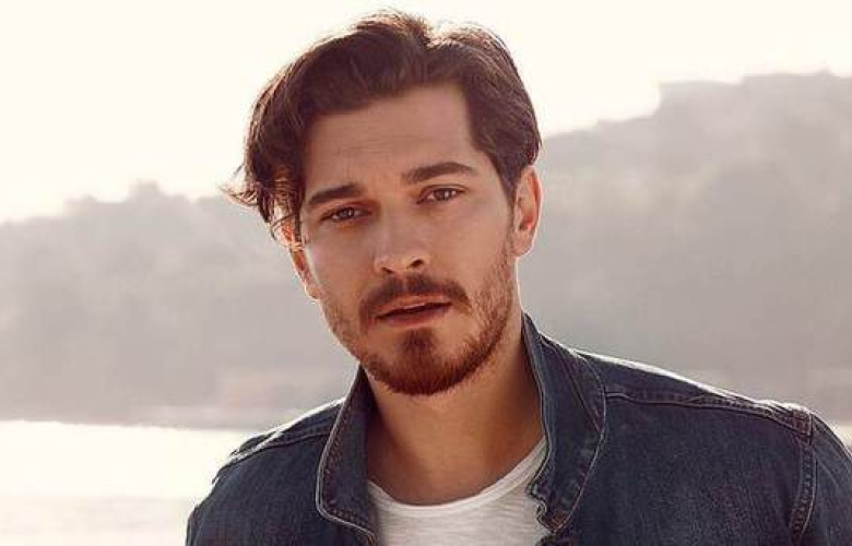 Çağatay Ulusoy'dan sevenlerine bayram mesajı!