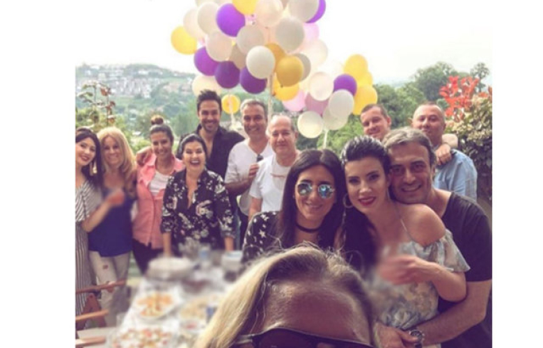 Kutsi sevgilisine evlilik sözü verdi!