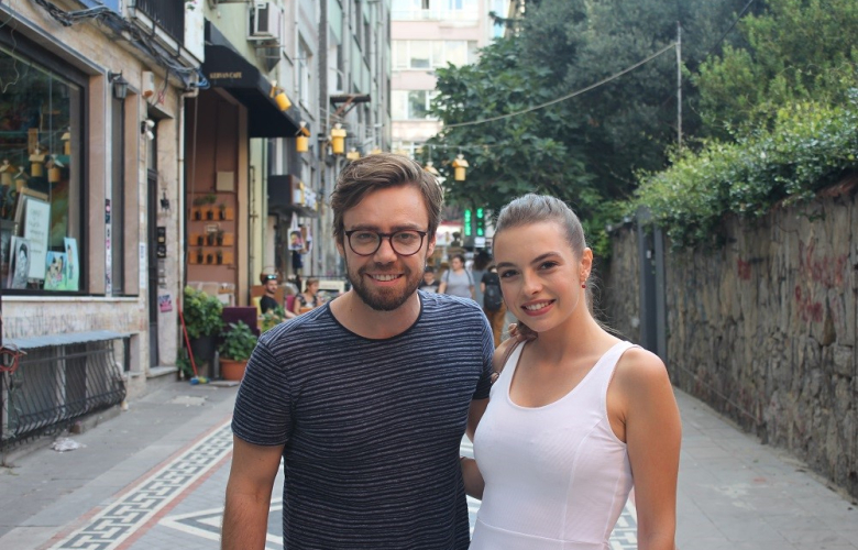 Dizilerin fettan kızını Murat Dalkılıç'ın son filminde çok seveceksiniz