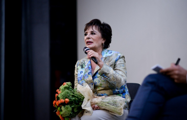 Hülya Koçyiğit, Belgradlı sinemaseverlerle bir araya geldi