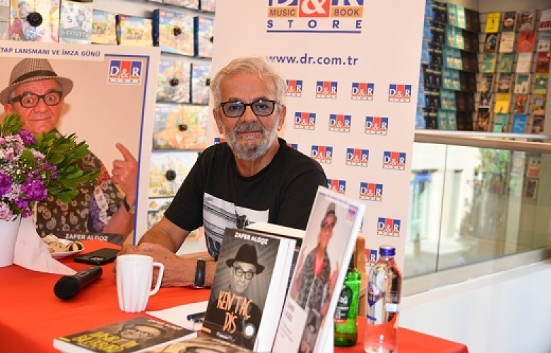 Zafer Algöz’ün, yeni kitabı ‘Ken Taç Dis’in imza gününde