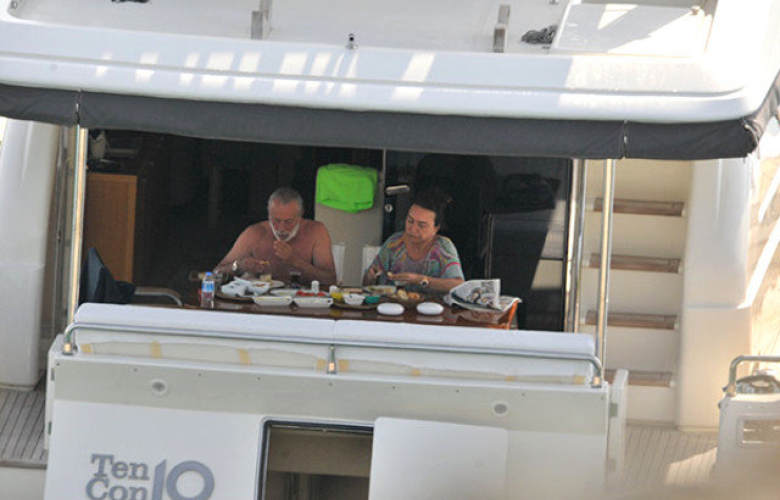 Demet Akbağ sezonu açtı! 