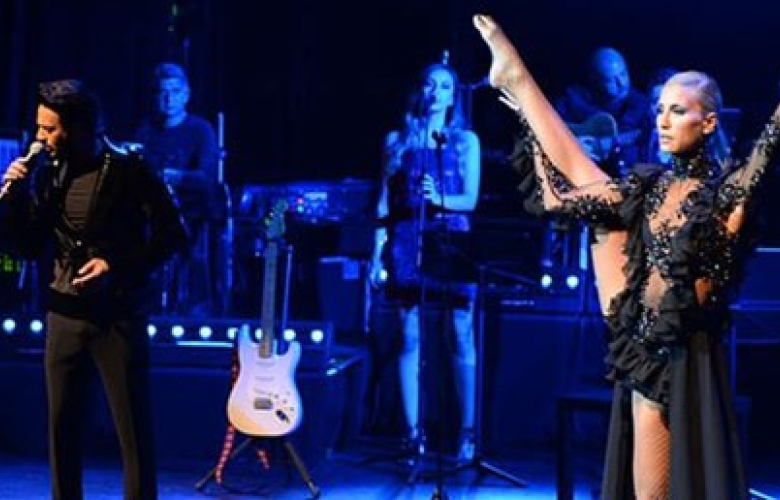 Eski eşine destek! Çağla Şıkel büyüledi