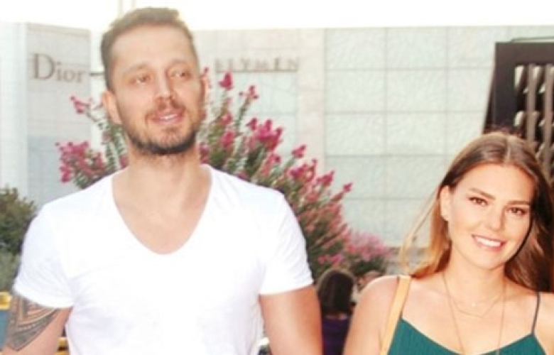 Murat Boz ve Aslı Enver liseli aşıklar gibi