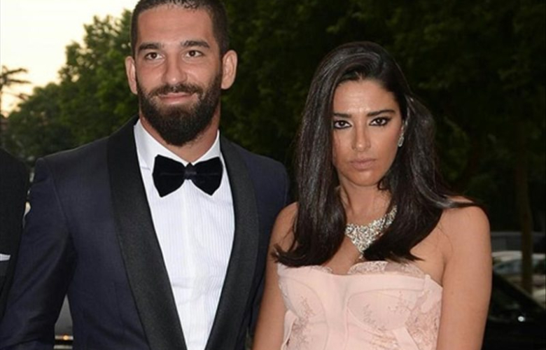 Arda Turan sevgilisine komşu oldu