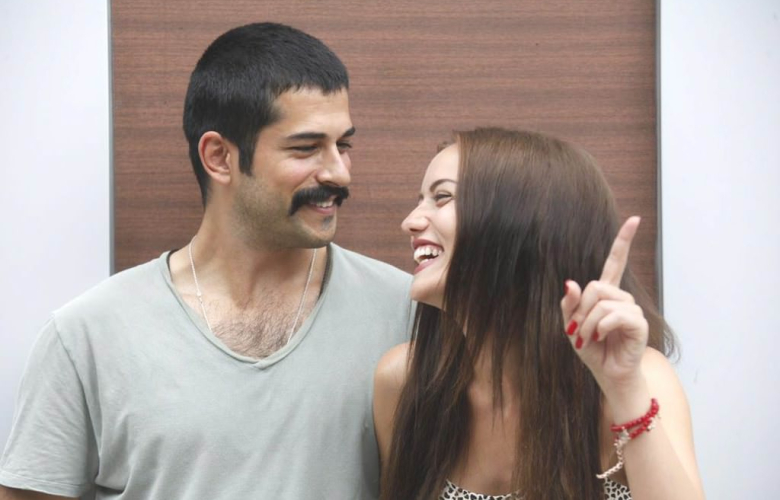 Burak Özçivit ile Fahriye Evcen'in nişanından yeni fotoğraflar