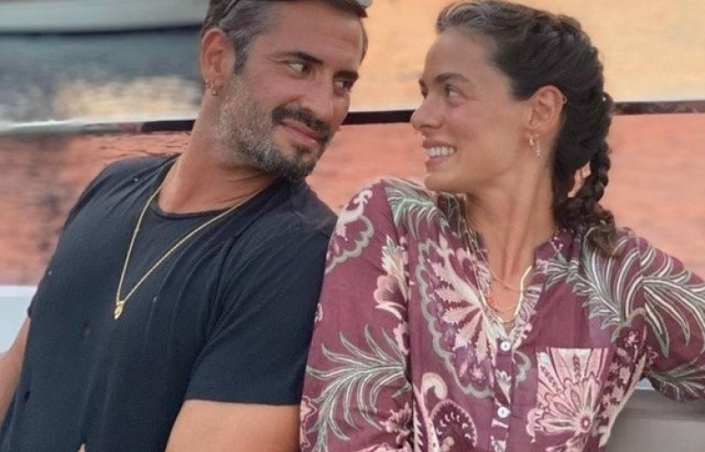 Özge Özpirinçci ile Burak Yamantürk'ten ilk aile pozu!