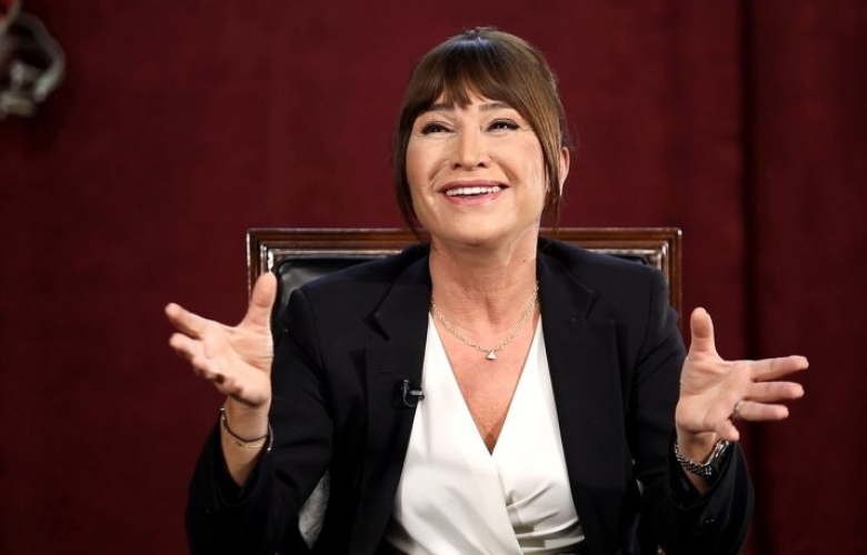 Demet Akbağ 15 yıl sonra sahnelere dönüyor!