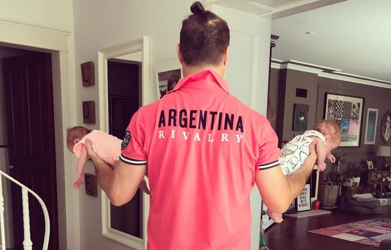 İkizlerden bayram pozu!