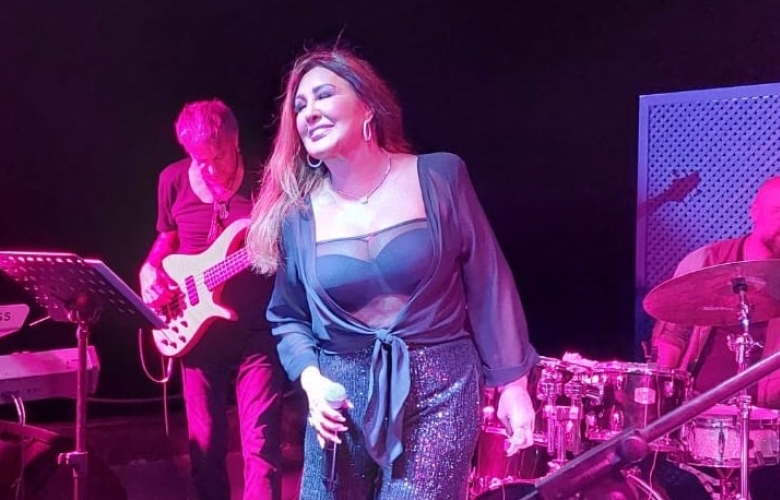  NÜKHET DURU: Sahneyi niye terk etti?