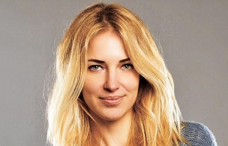 Burcu Esmersoy paraya para demiyor!