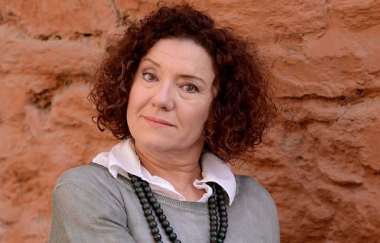 Ayşenil Şamlıoğlu tekrar bacağını incitti... 