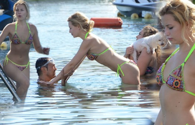 Serdar Ortaç ile eşi Bodrum tatiline devam ediyor!