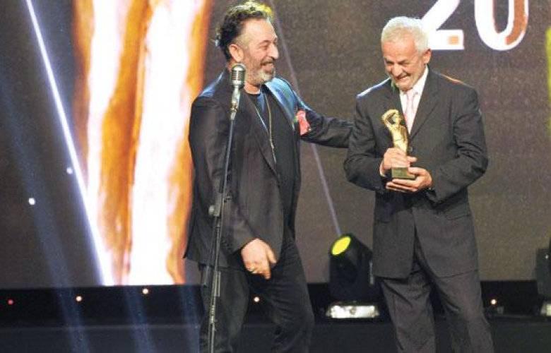 Bilseydim ödülü sana vermezdim