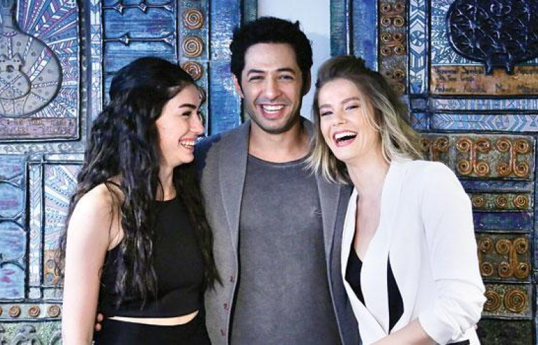 Julia Roberts’ın rolü Burcu Biricik'in oldu