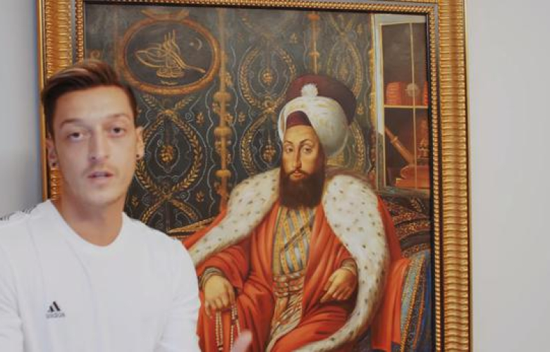 Mesut Özil&#039;den büyük gaf!