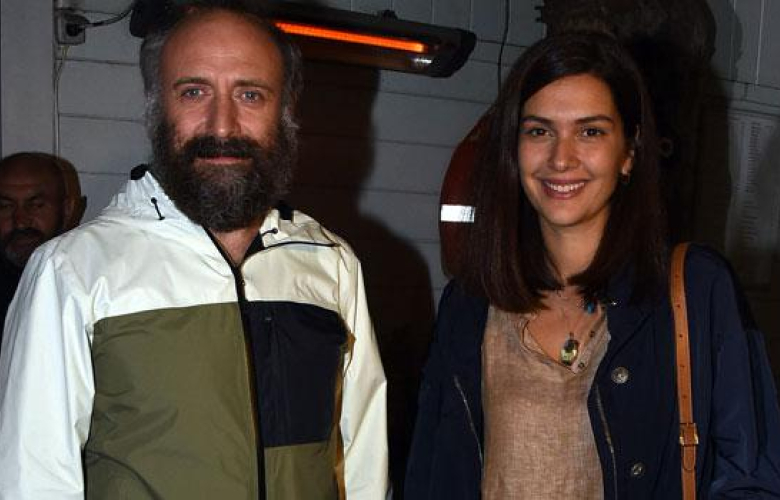 Bergüzar Korel ve Halit Ergenç müjdeyi verdi!