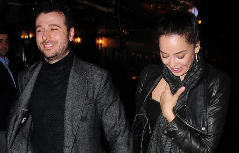 Azra Akın: Salsaya geldik