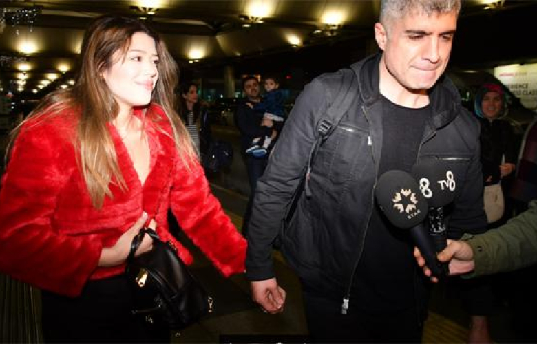 Bebek göründü! Özcan Deniz 6 aylık hamile sevgilisi Feyza Aktan ile poz verdi