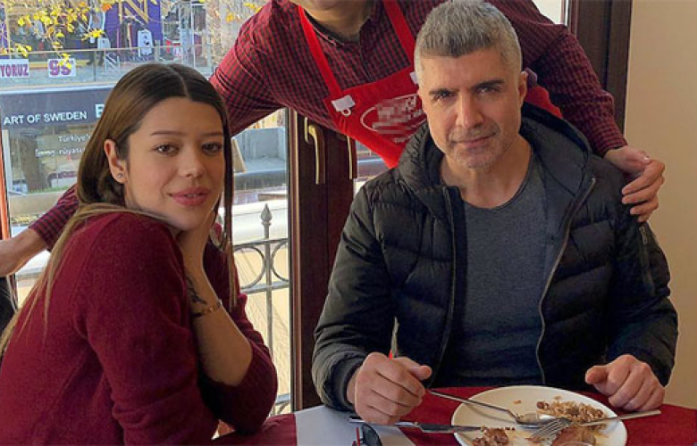 Özcan Deniz ile Feyza Aktan'dan yasak aşk haberlerine inat mutluluk pozu