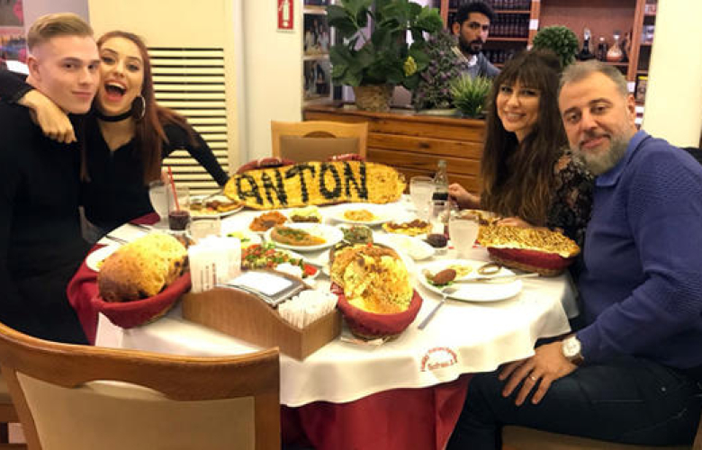 Zeynep Alkan'ın sevgilisi Türkiye'ye geldi! Yabancı damada kebap ziyafeti