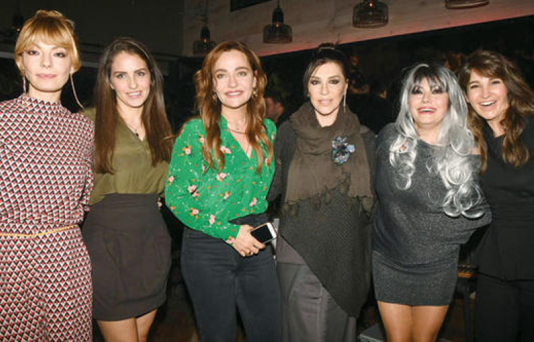 Çifte kutlama! Partiye çok sayıda ünlü isim katıldı...