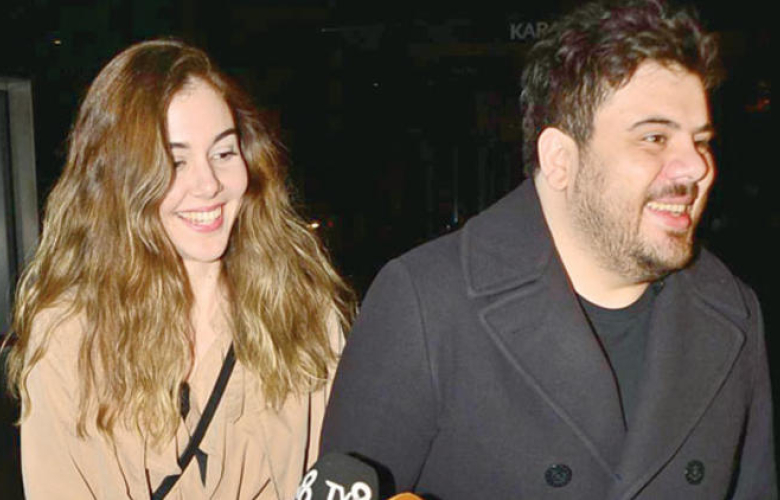 Eser Yenenler Berfu Yıldız ile ciddi düşünüyor! Aileler tanıştı... 