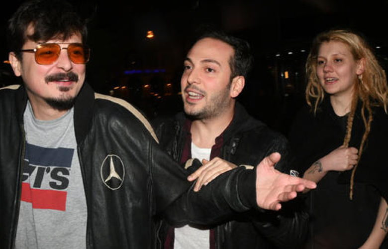 Oğuzhan Koç'un öpücük krizi!