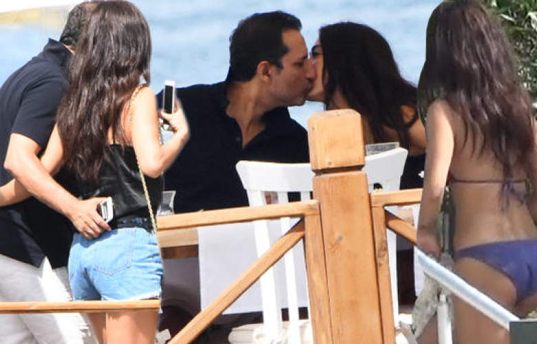 İskelede romantizm! Rafet El Roman ve Derya Ürkmez ile dudak dudağa