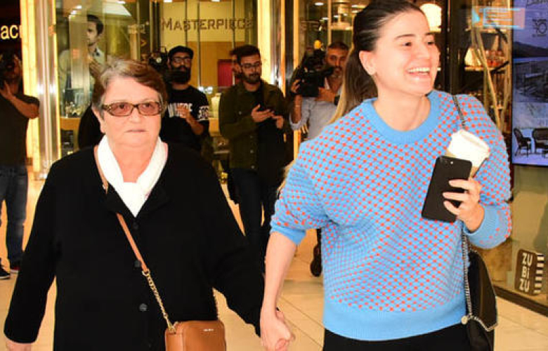 Hadise'nin annesi aylar sonra görüntülendi! O iddialara cevap verdi