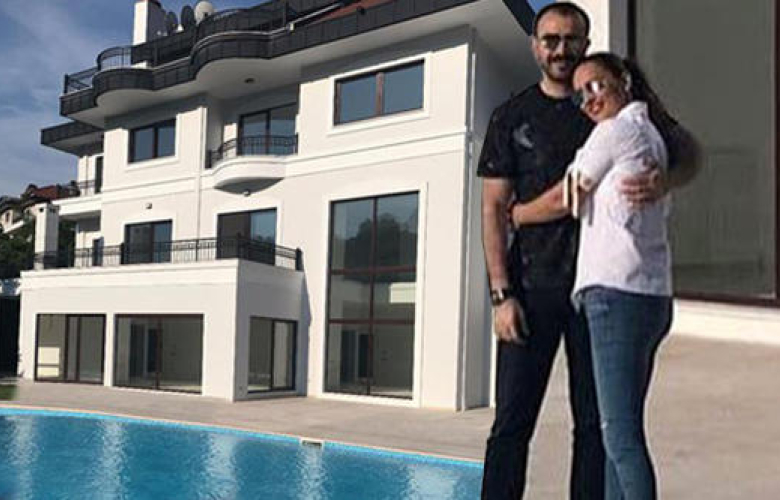 Demet Akalın: "O evi nasıl alır" diyen olmuştu... Geçen sene bugün hayalimdeki eve kavuşmuştum