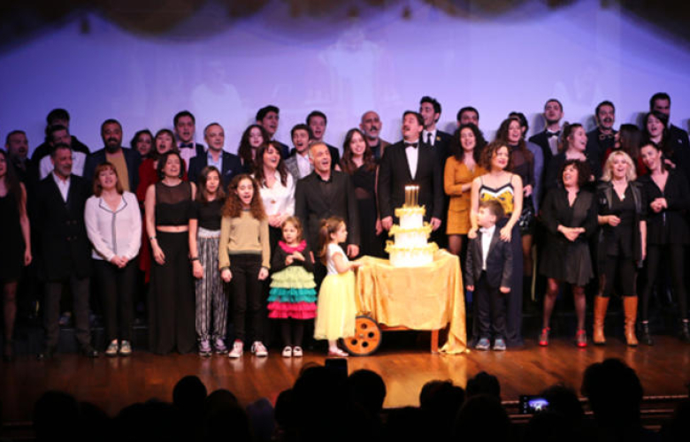 Savaş Dinçel'in 77'nci yaşı Savaş Dinçel Tiyatro Ödülleri'yle kutlandı