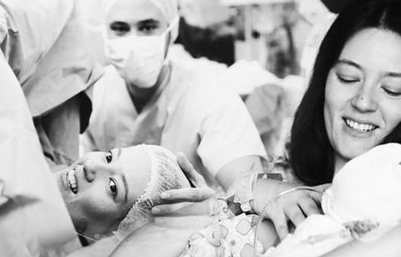 İkizlerini kucağına alan Pelin Akil'den duygusal yazı: "İnanılır gibi değil hissettiklerim..."