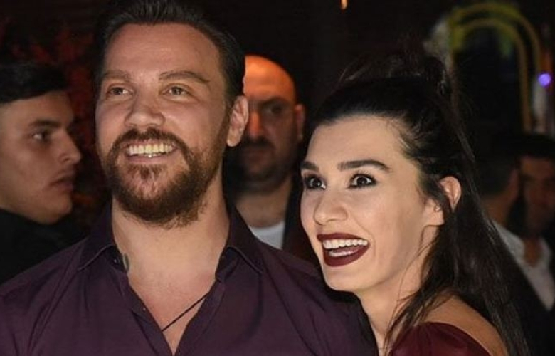 Sinan Akçıl ile Burcu Kıratlı arasında mini etek krizi çıktı