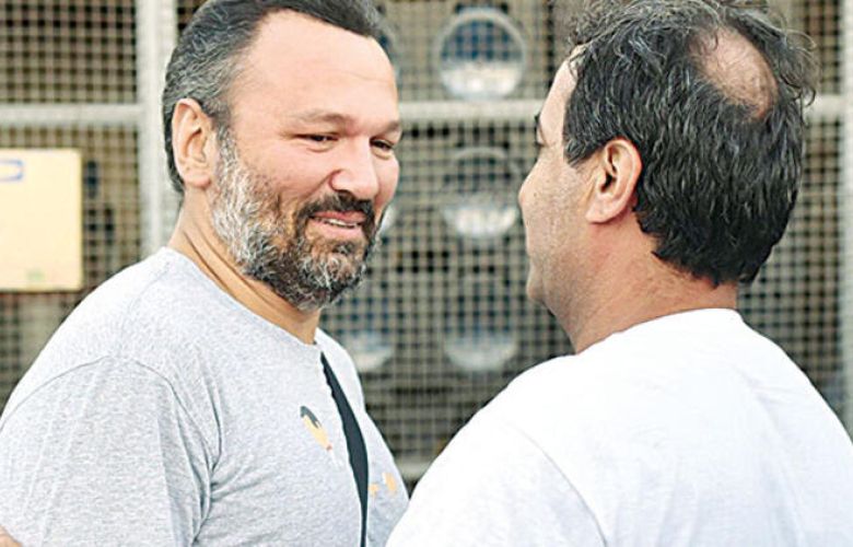 Ali Sunal'ı ağlatan sürpriz
