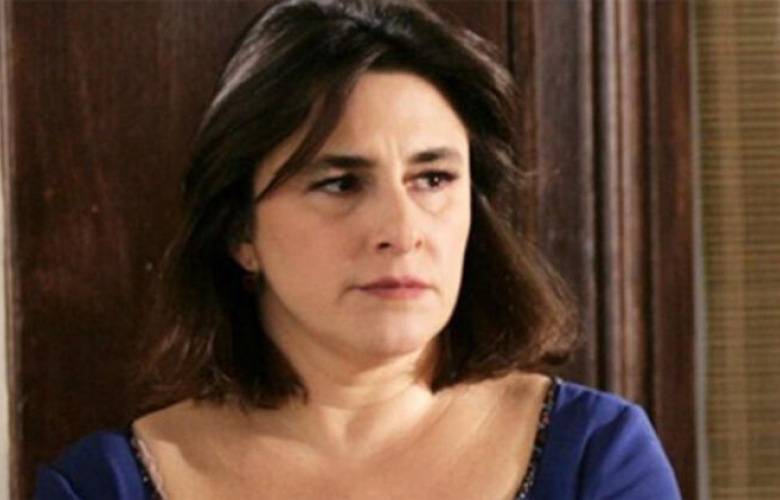 Esra Dermancıoğlu sitem etti: "Başrolleri genç kadınlara veriyorlar!"