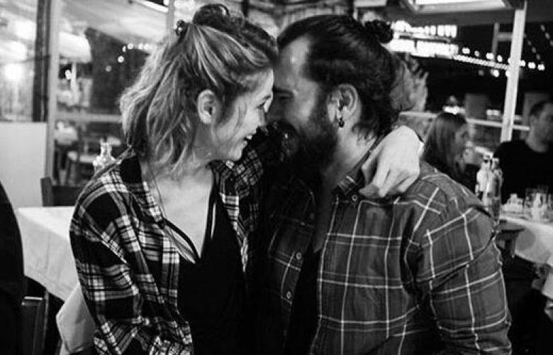 Burcu Biricik'ten eşine romantik mesaj...