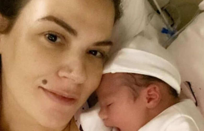 Tülin Şahin anne oldu! İlk fotoğraf geldi 