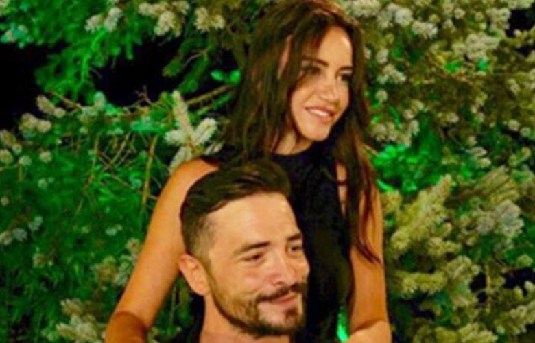 Ahmet Kural'a romantik kutlama 