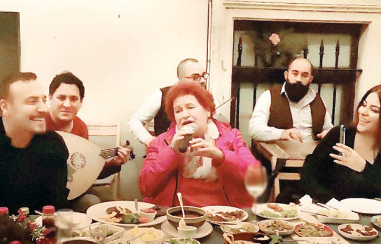 Cenk Eren, Selda Bağcan ve Zara'dan müzik ziyafeti