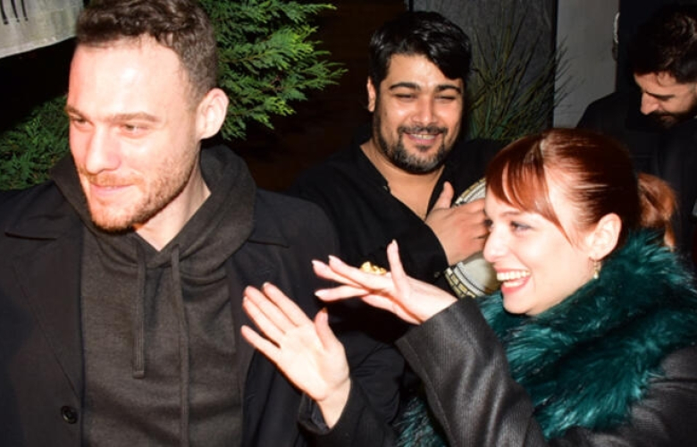 Kerem Bürsin ile Nilperi Şahinkaya'ya 5 saat yetmedi, eğlence sokağa taştı!