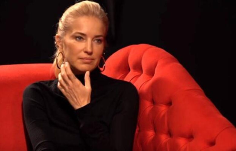 Burcu Esmersoy: "Babam tuvalette hortumla dövüyordu"