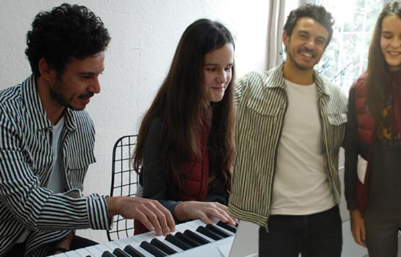 Buray'dan görme engelli hayranı Ameliya'ya büyük jest... 