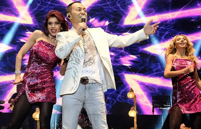 Serdar Ortaç'tan Kuruçeşme Açıkhava'da dokuzuncu konser