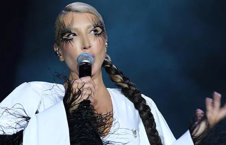 Hande Yener 'tatile' dedi, ameliyata gitti!